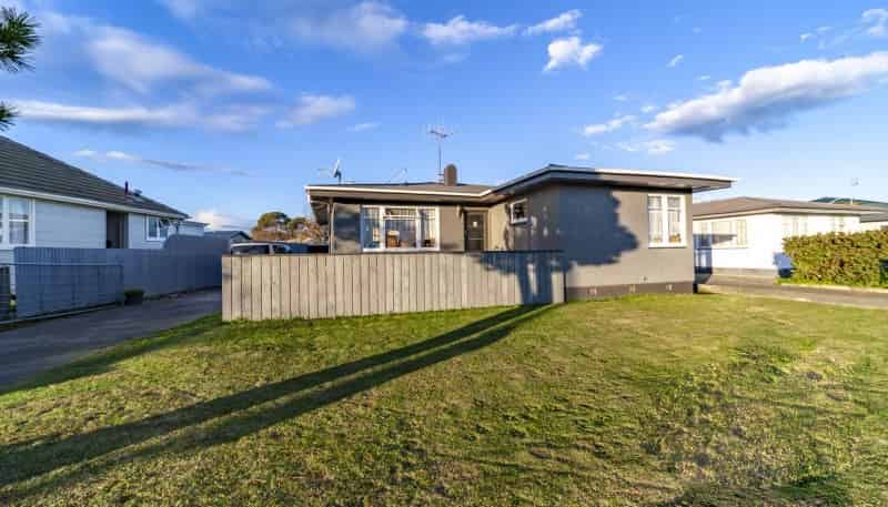 98 Riverbend Road, Maraenui