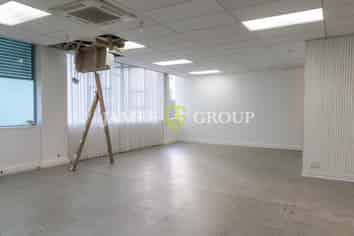 Straightforward Space in Eden Terrace