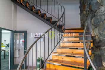 Straightforward Space in Eden Terrace