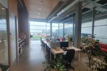 EPIC OFFICE ON BARRYS POINT