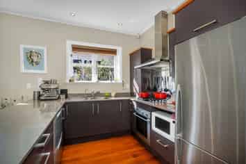 76B Walmer Rd, Point Chevalier