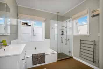 76B Walmer Rd, Point Chevalier