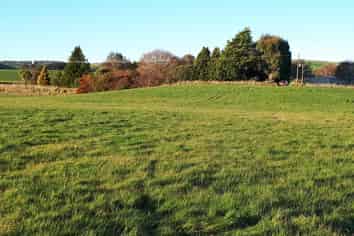 321 Devereux Road, Winton