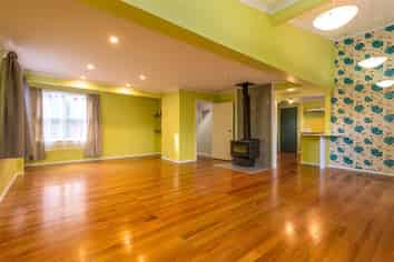 99 Emmett Street, Shirley