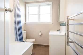 99 Emmett Street, Shirley