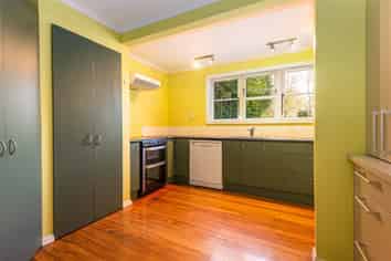 99 Emmett Street, Shirley