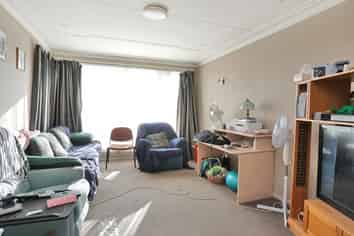 104 Derwent Crescent, Glengarry