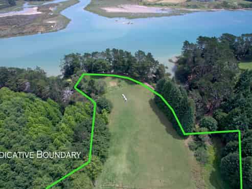 118 Potts Road, Whitford