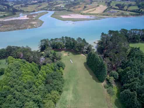 118 Potts Road, Whitford