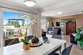 61a Christopher Street, Avenues