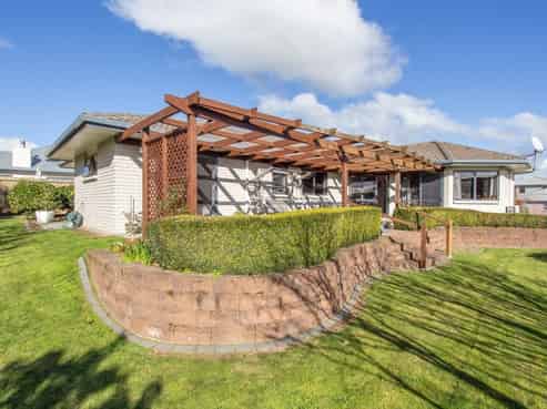 16 Stanley Drive, Lynmore