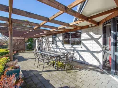 16 Stanley Drive, Lynmore