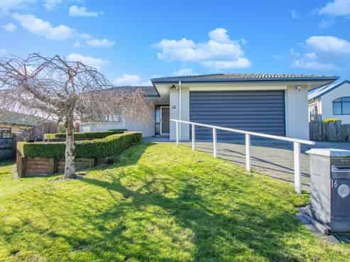 16 Stanley Drive, Lynmore