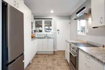 135 Riverbend Road, Onekawa