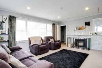 135 Riverbend Road, Onekawa