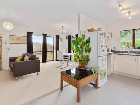 26 Omapere Street, Waitangirua