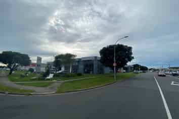 Corner profile showroom for lease