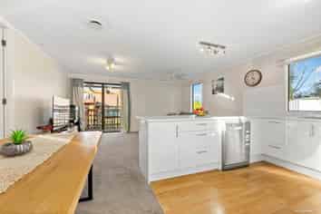 2/63c Colwill Road, Massey