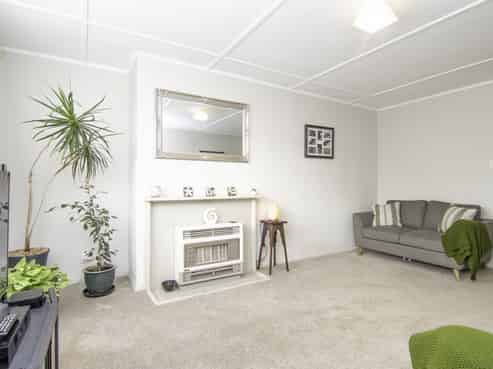 19 Tweed Street, Roslyn