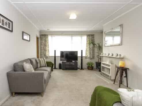 19 Tweed Street, Roslyn