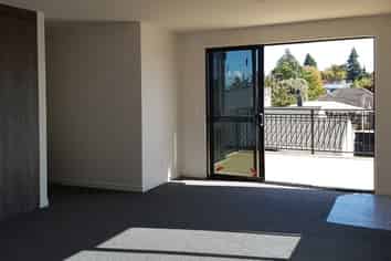 B/127 Fourteenth Avenue, Avenues