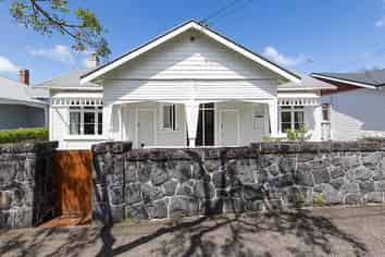 2/25 Mount Pleasant Road, Mount Eden