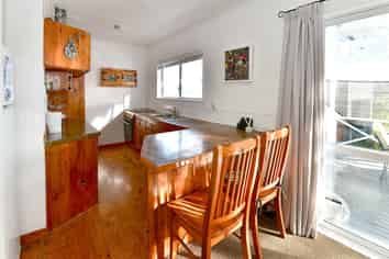 2B Iris Street, Snells Beach