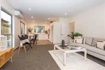 1/361 Avonhead Road, Avonhead