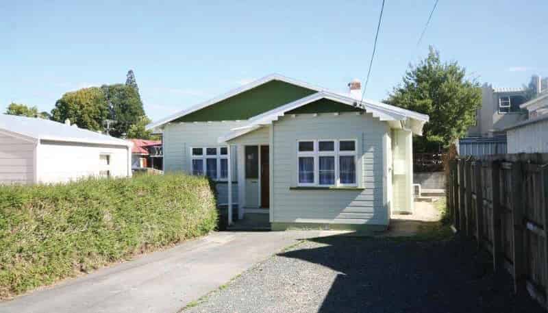 15 Carlyle Street, North East Valley