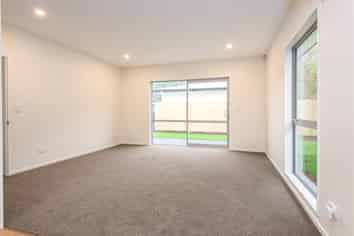 2/361 Avonhead Road, Avonhead