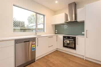 2/361 Avonhead Road, Avonhead