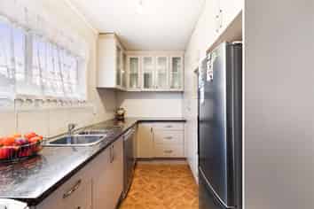 4 Backhurst Grove, Massey