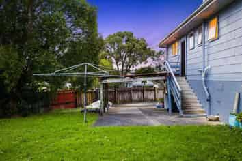 4 Backhurst Grove, Massey