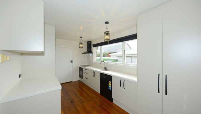 2/345 Breezes Road, Aranui