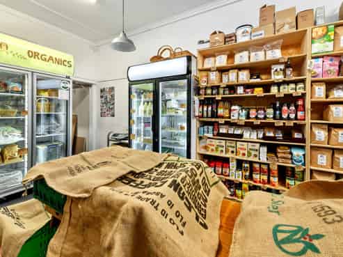 SPLIT RISK INVESTMENT