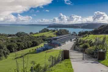 22 Rothschild Terrace, Waiheke Island