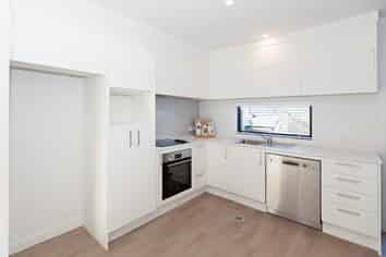 6/8 James Laurie Street, Henderson