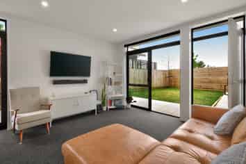 13/15 Chivalry Road, Glenfield