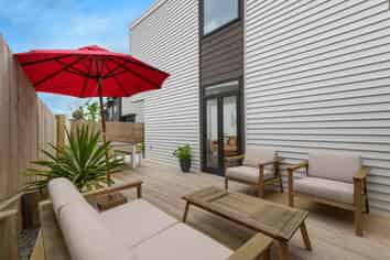 13/15 Chivalry Road, Glenfield