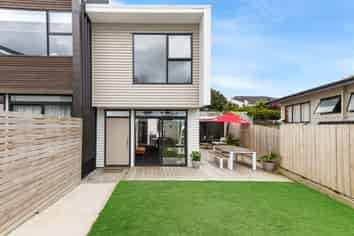 13/15 Chivalry Road, Glenfield