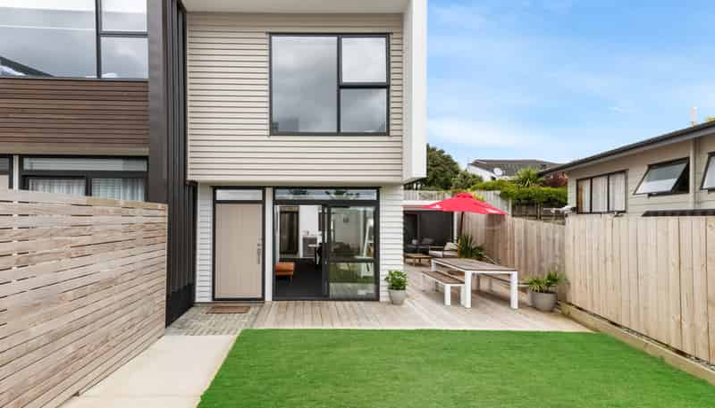 13/15 Chivalry Road, Glenfield