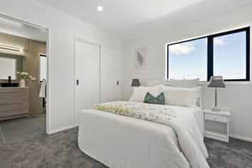 1/50 Raglan Street, Mangere East