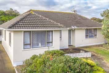 82 Polson Street, Castlecliff