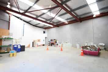 Office/Warehouse offered for lease