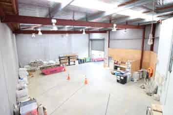 Office/Warehouse offered for lease