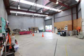Office/Warehouse offered for lease