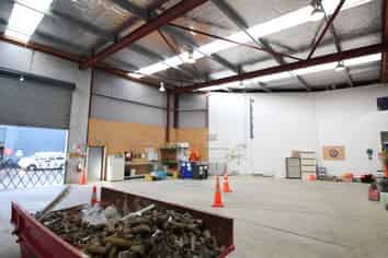 Office/Warehouse offered for lease