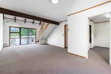 73B Oaktree Avenue, Browns Bay