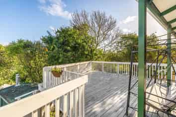 73B Oaktree Avenue, Browns Bay