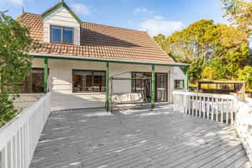 73B Oaktree Avenue, Browns Bay